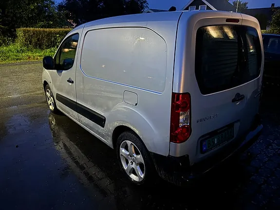 Peugeot Partner 2012 photo 4