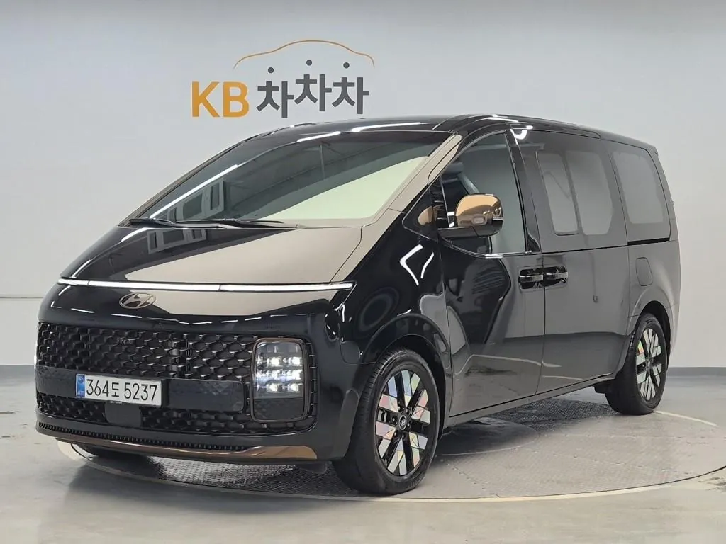 Hyundai Staria
