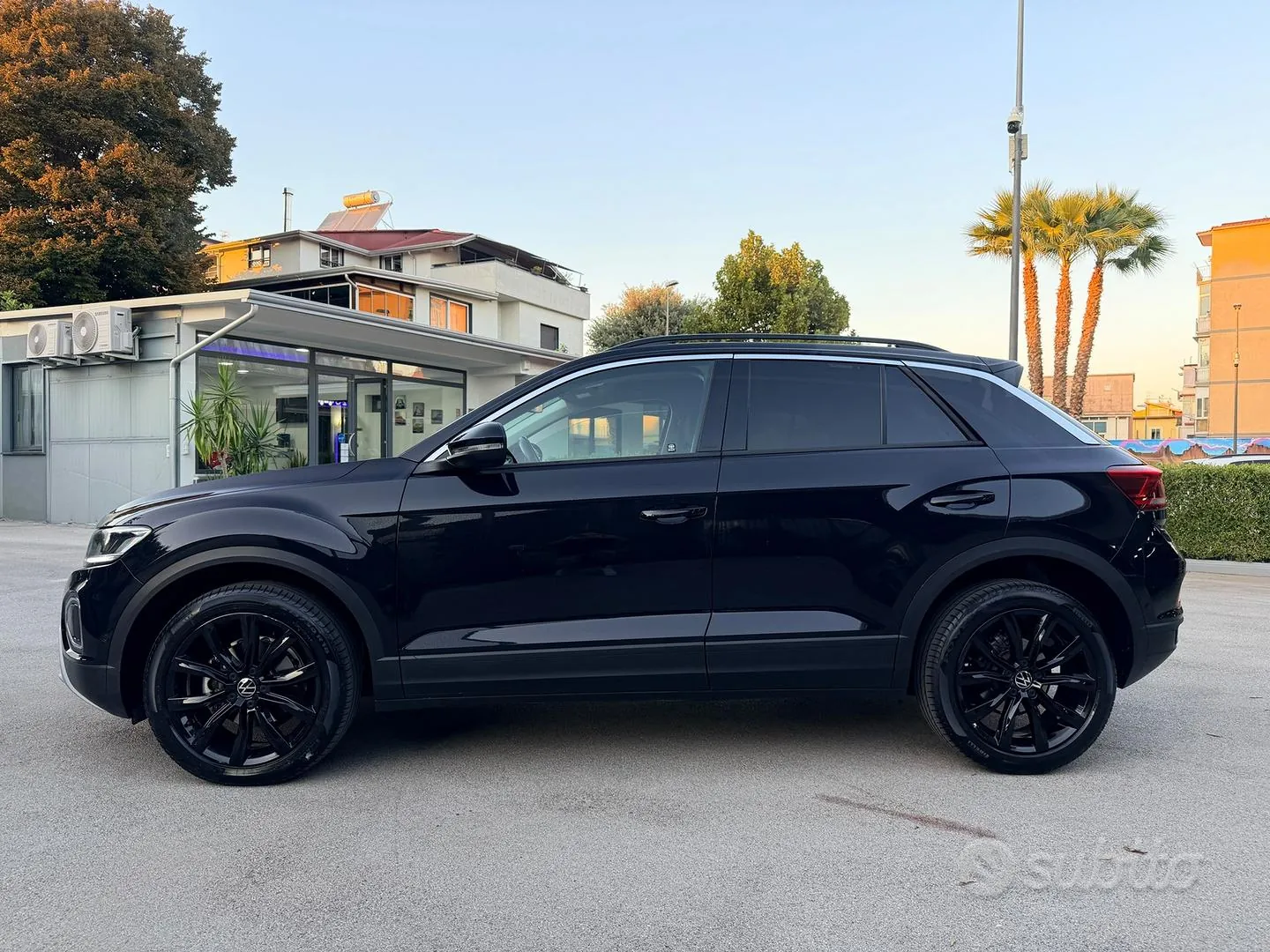 Volkswagen T-Roc 2022 photo 2