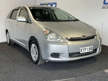 Toyota Wish 2004 photo 2