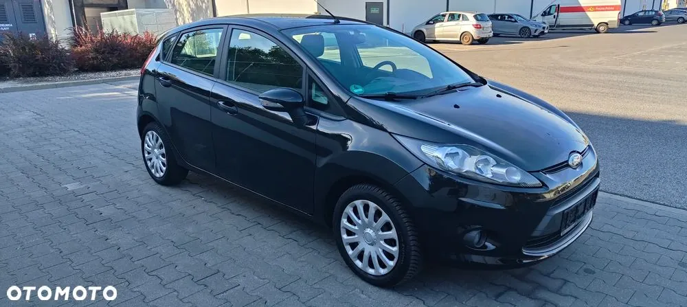 Ford Fiesta 2010 photo 4