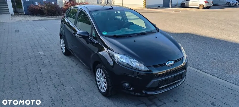 Ford Fiesta 2010 photo 3