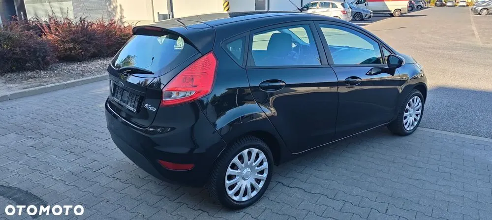 Ford Fiesta 2010 photo 5