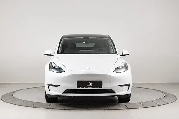 Tesla Model Y 2023 photo 5