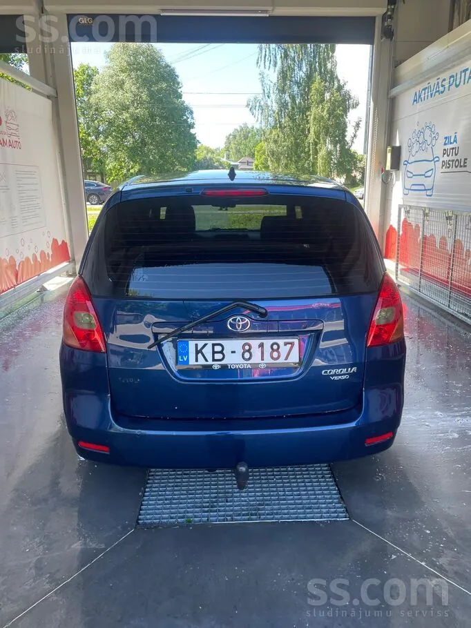 Toyota Corolla Verso 2002 photo 3