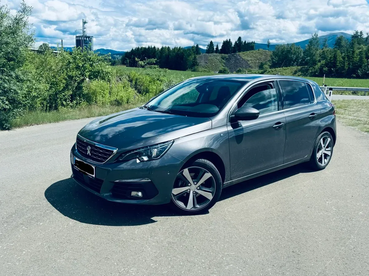 Peugeot 308 2018 photo 2