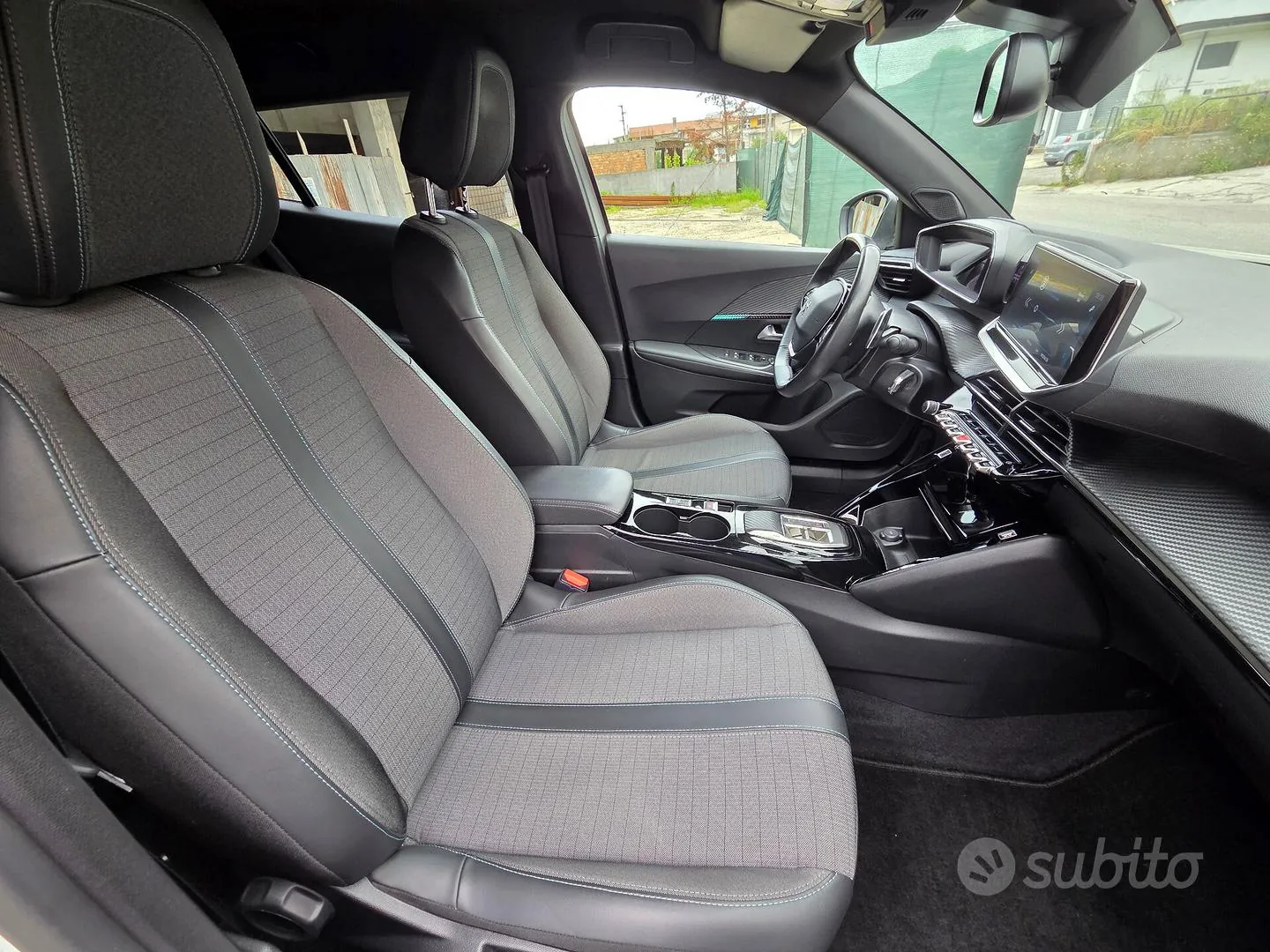Peugeot 2008 2023 photo 5