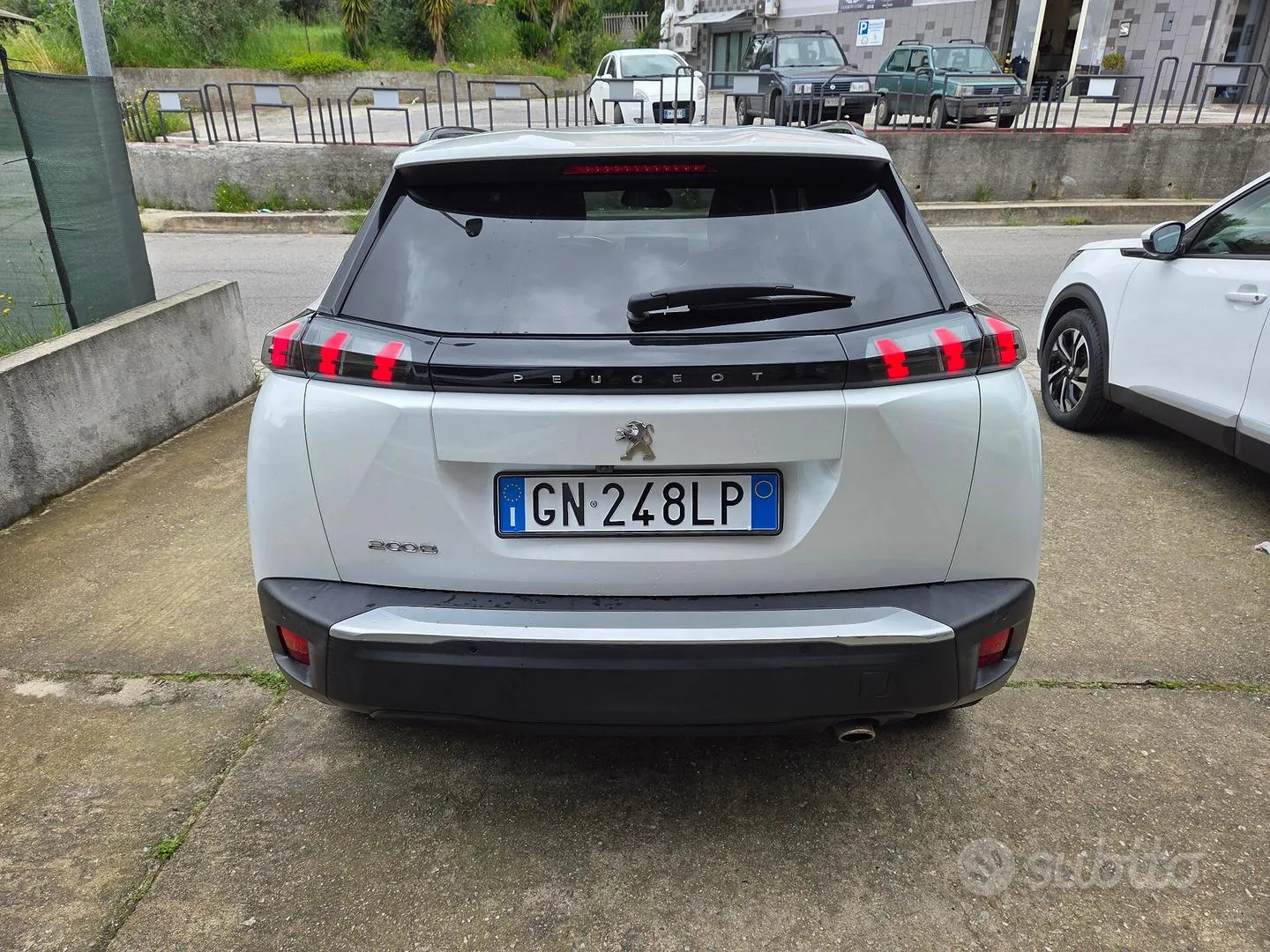Peugeot 2008 2023 photo 4