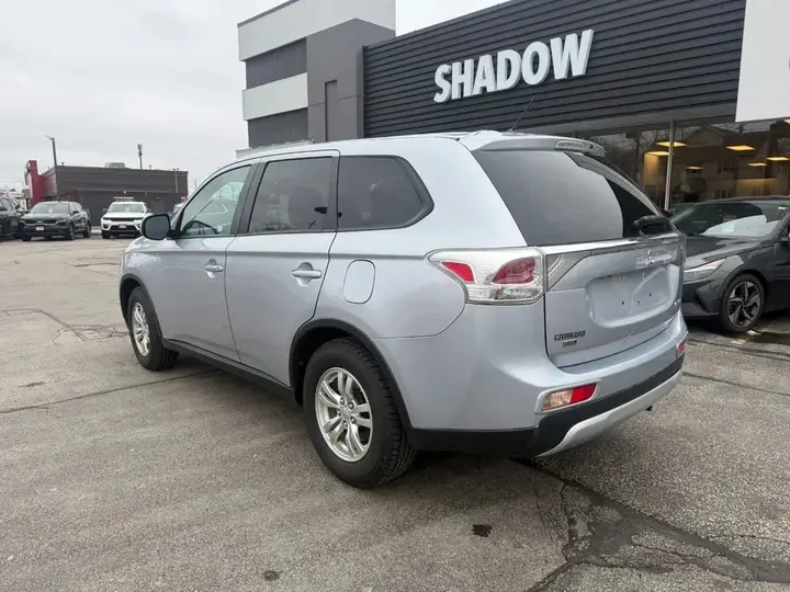 Mitsubishi Outlander 2015 photo 3