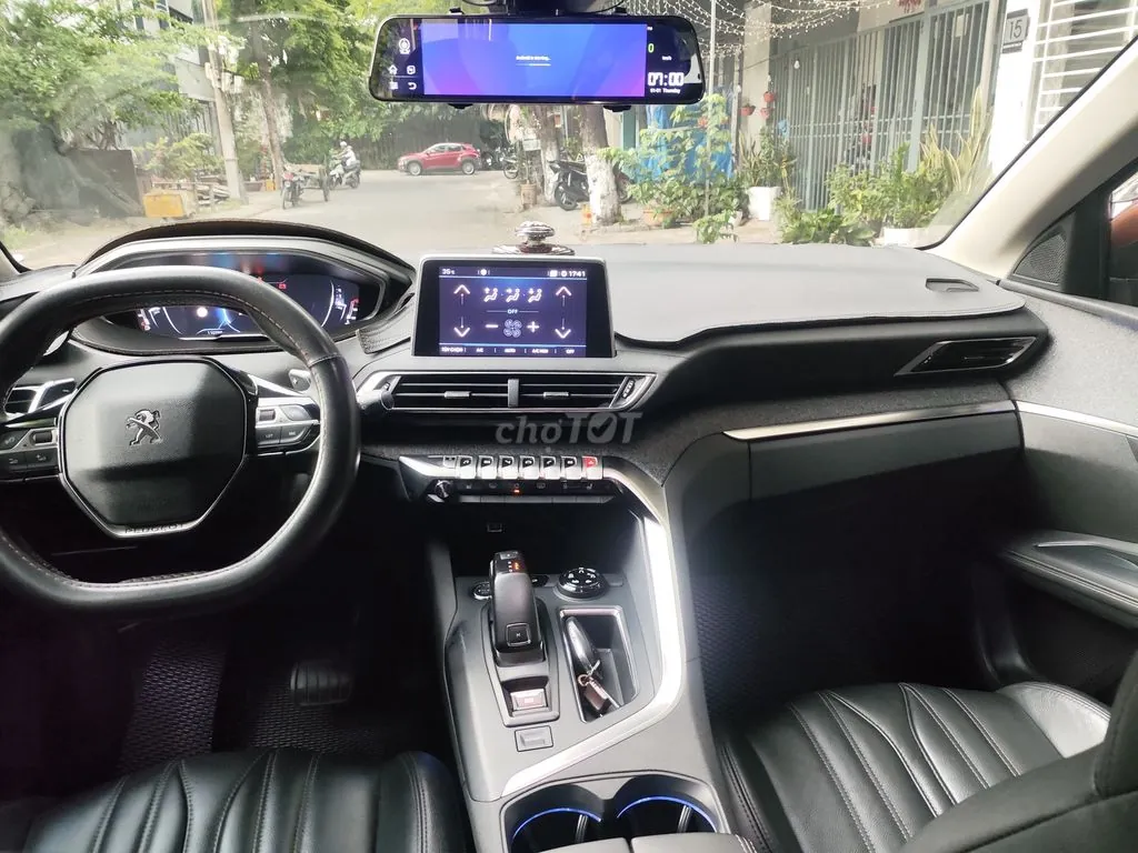Peugeot 3008 2019 photo 3