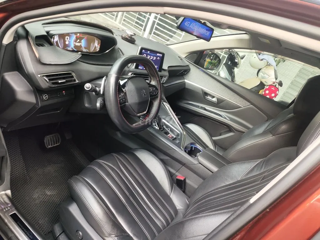 Peugeot 3008 2019 photo 2