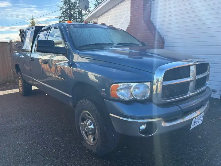 Dodge Ram 3500 2005 photo 2