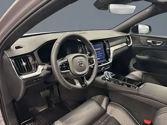 Volvo V60 2027 photo 5