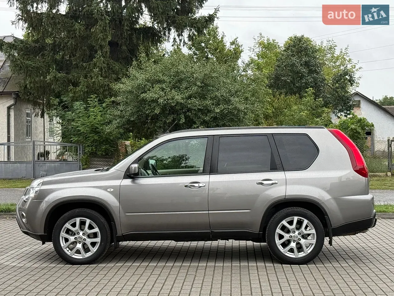 Nissan X-Trail 2011 photo 4