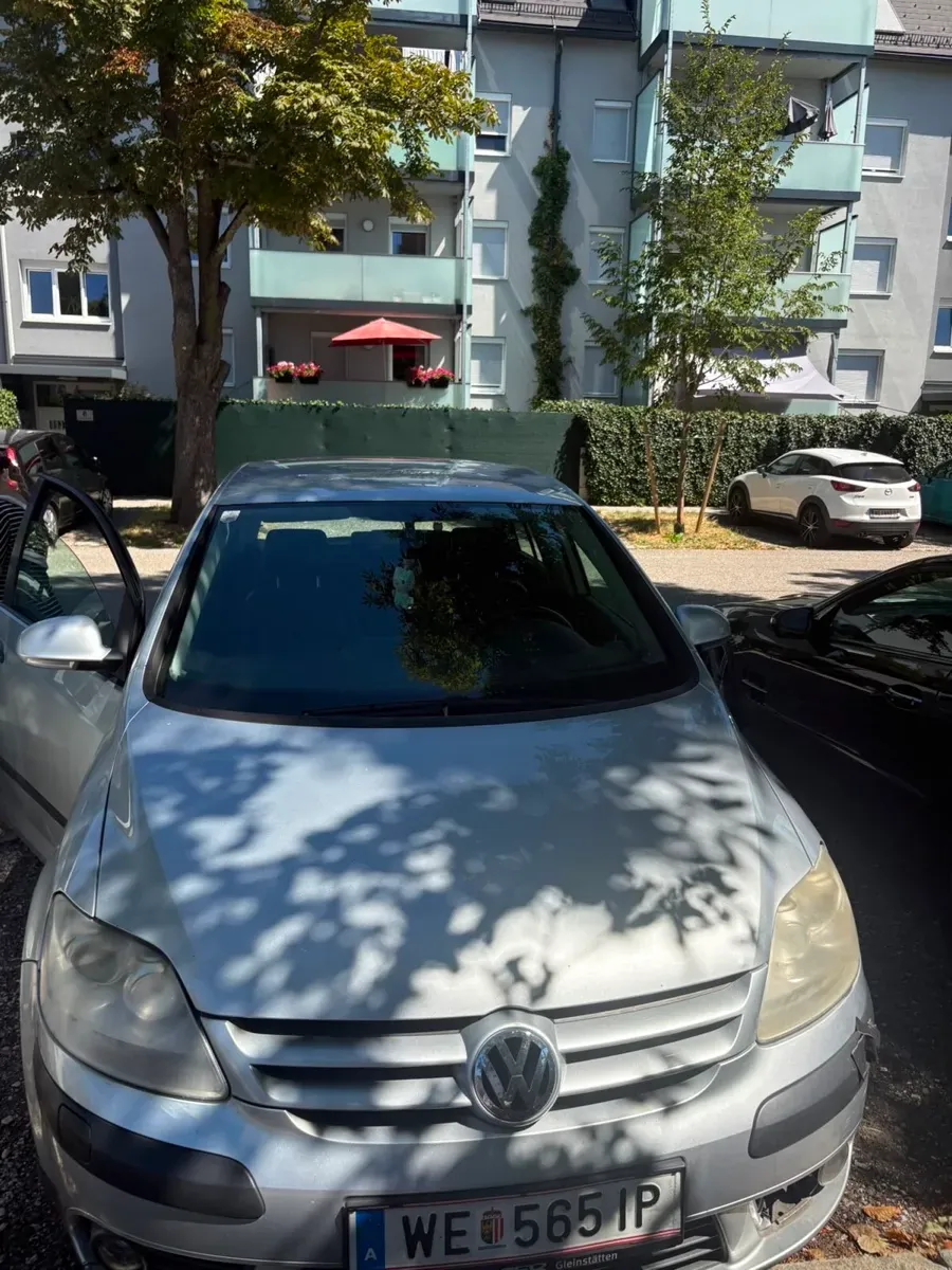 Volkswagen Golf 2005 photo 2