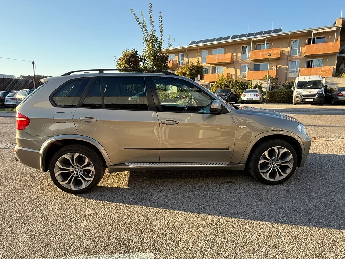 BMW X5 2008 photo 2