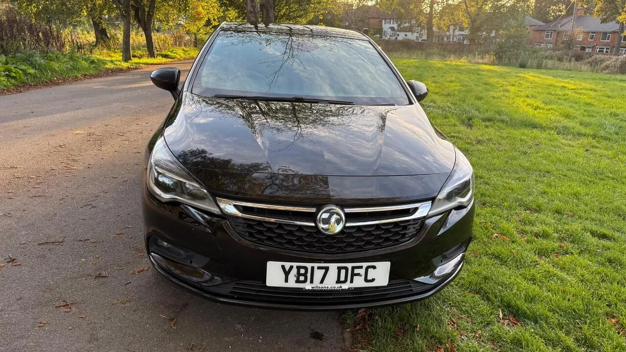 Vauxhall Astra 2017 photo 2