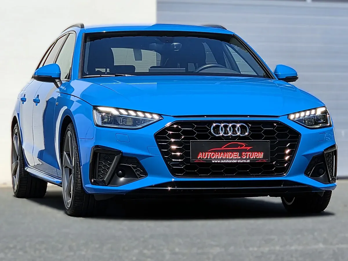 Audi A4 2022 photo 2