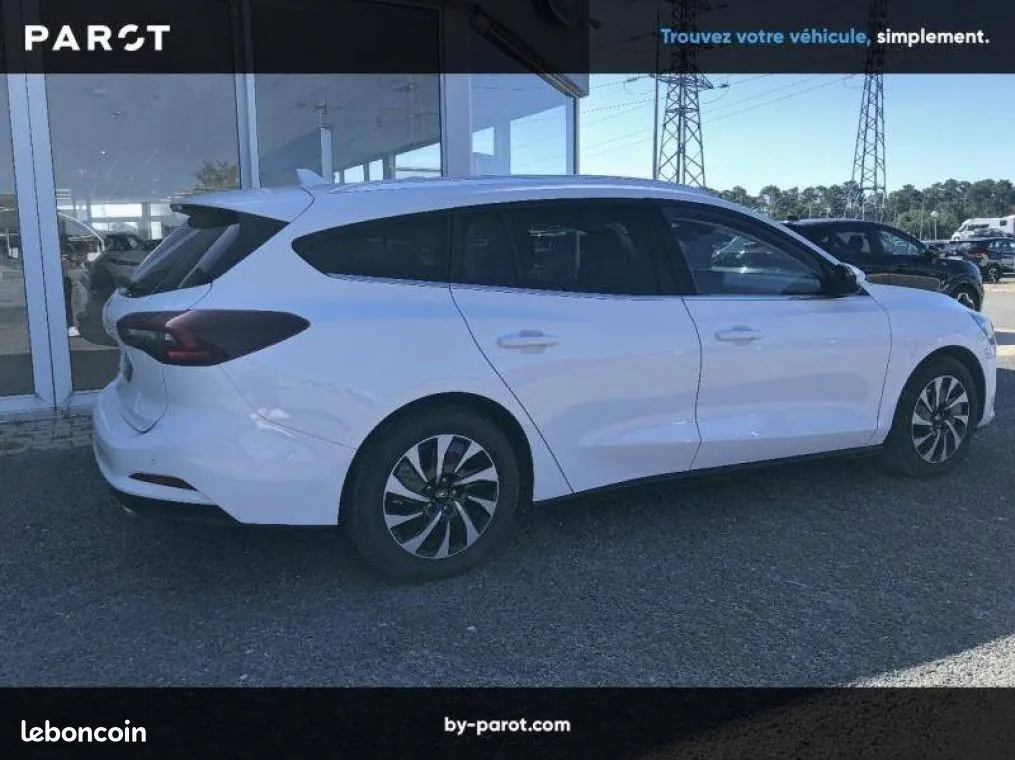 Ford Focus 2025 photo 2