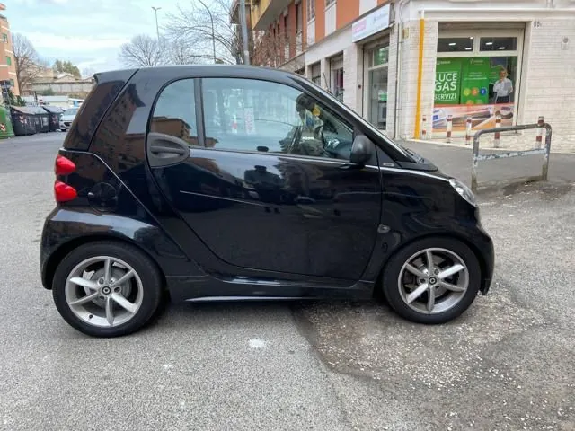 Smart Fortwo 2011 photo 4