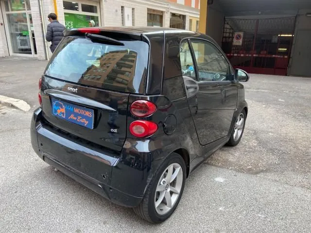 Smart Fortwo 2011 photo 5