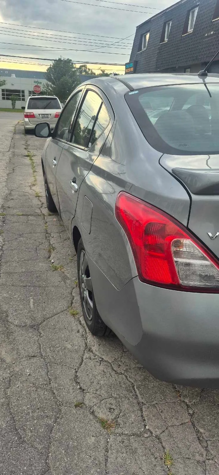 Nissan Versa 2014 photo 5
