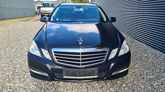 Mercedes-Benz E220 2012 photo 3