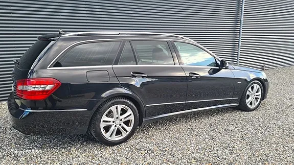 Mercedes-Benz E220 2012 photo 2
