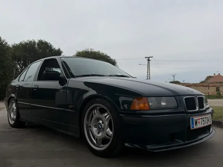 BMW 318I 1996 photo 2