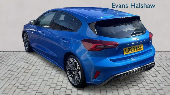 Ford Focus 2023 photo 3