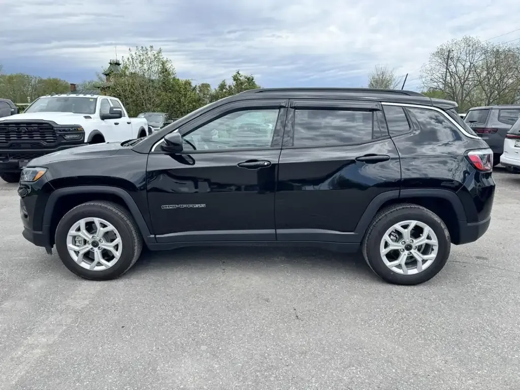 Jeep Compass 2026 photo 2