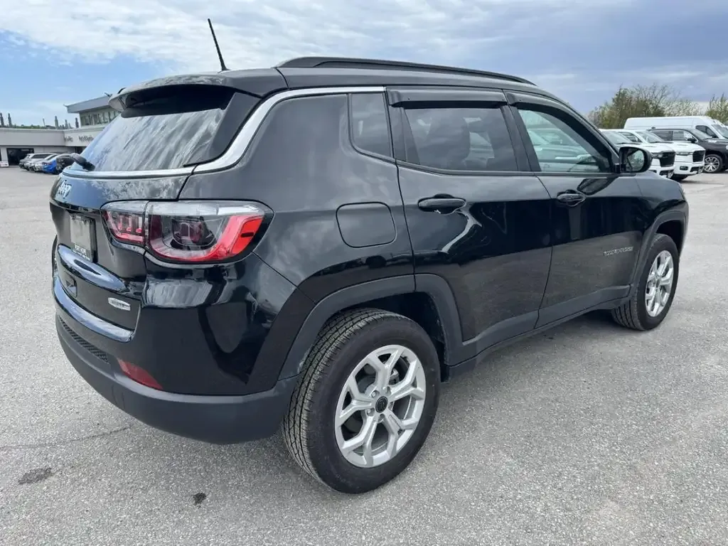 Jeep Compass 2026 photo 5