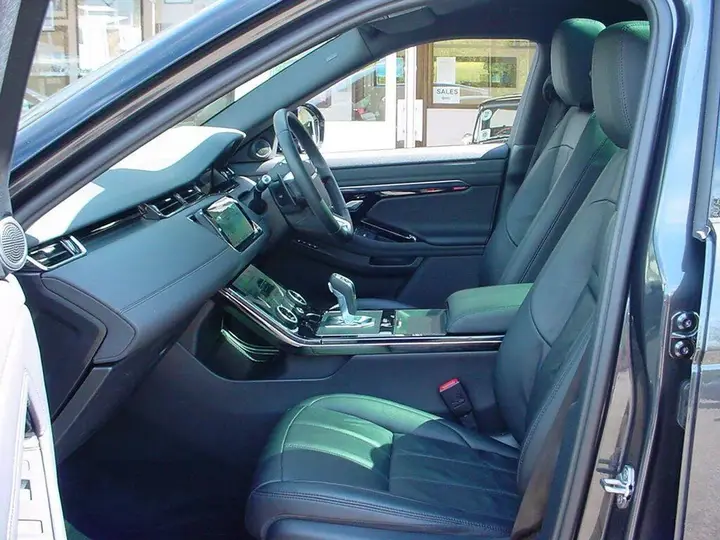 Land Rover Range Rover Evoque 2021 photo 2