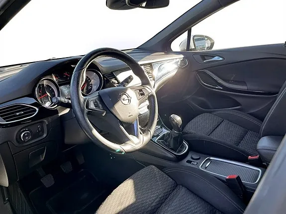 Opel Astra 2017 photo 4