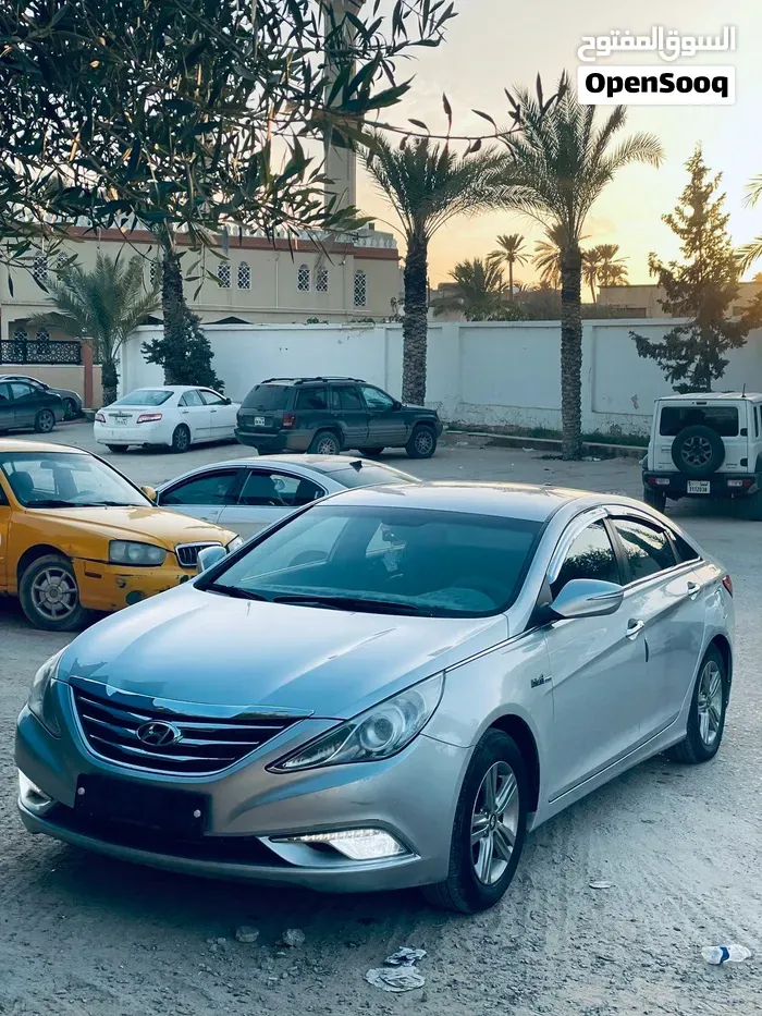 Hyundai Sonata 2014 photo 2