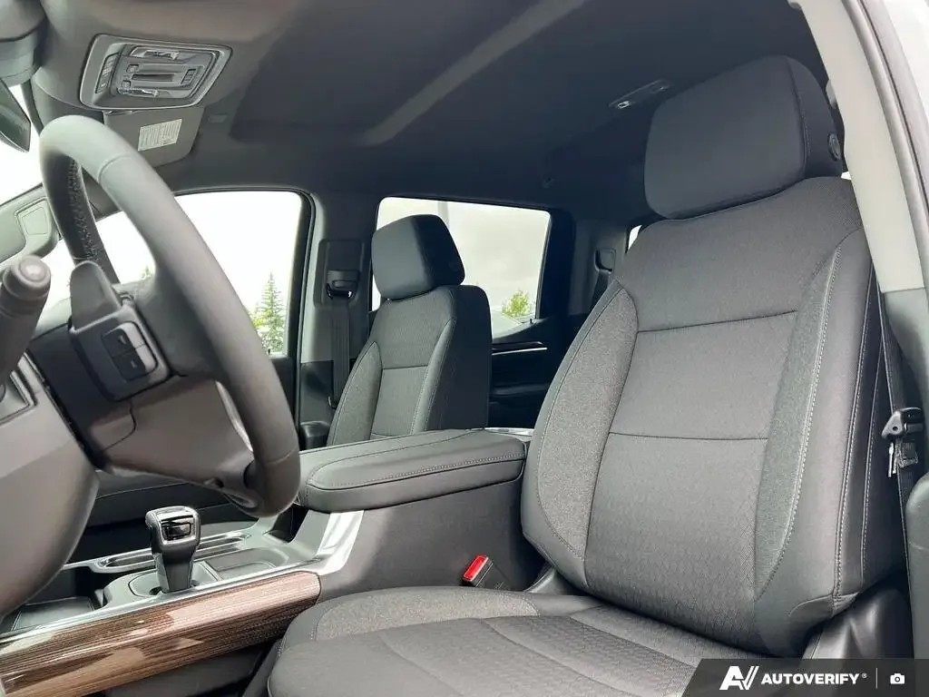 Chevrolet Silverado 1500 2026 photo 3