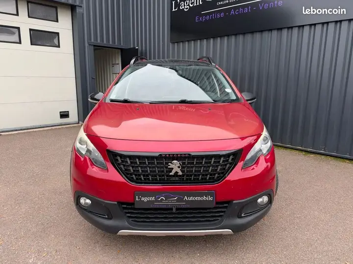 Peugeot 2008 2017 photo 2