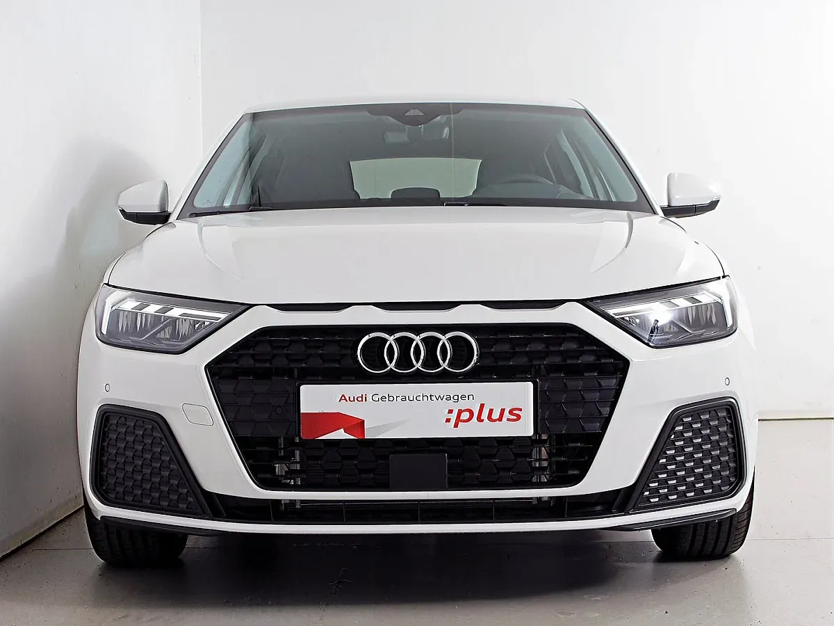 Audi A1 2025 photo 3