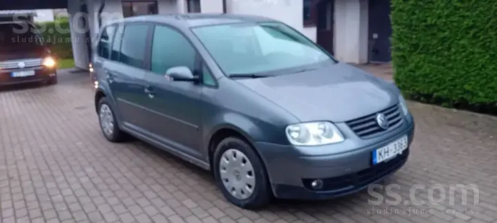 Volkswagen Touran 2005 photo 4