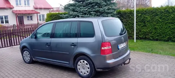 Volkswagen Touran 2005 photo 2