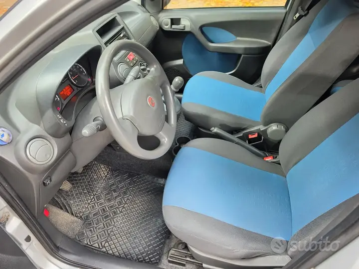 Fiat Panda 2010 photo 4