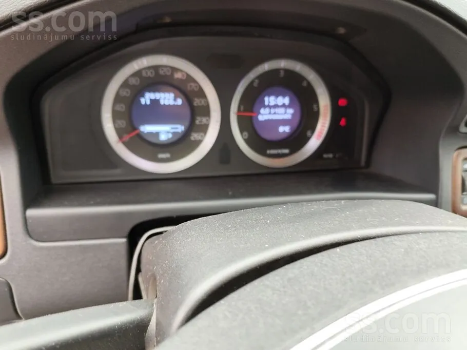 Volvo V70 2010 photo 4
