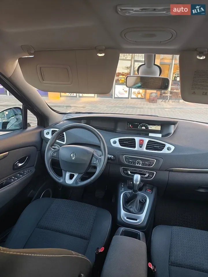 Renault Scenic 2010 photo 3