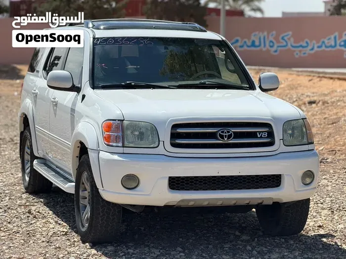 Toyota Sequoia 2004 photo 2
