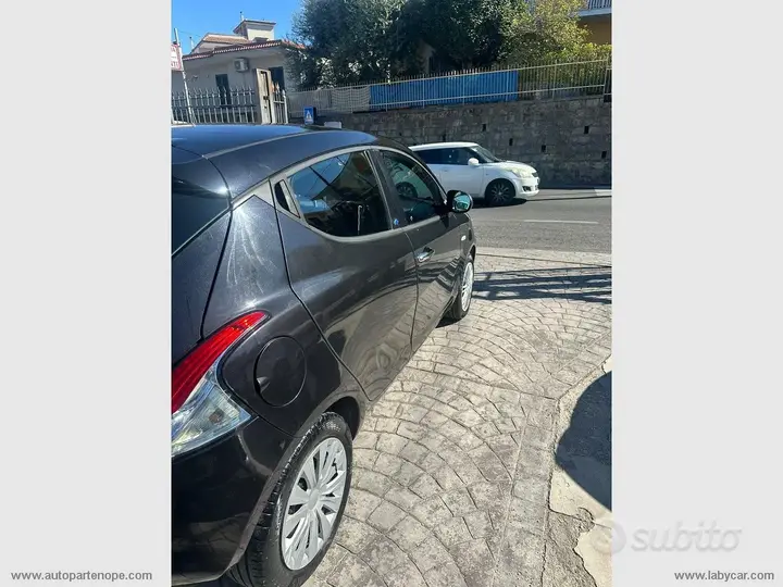 Lancia Ypsilon 2018 photo 3
