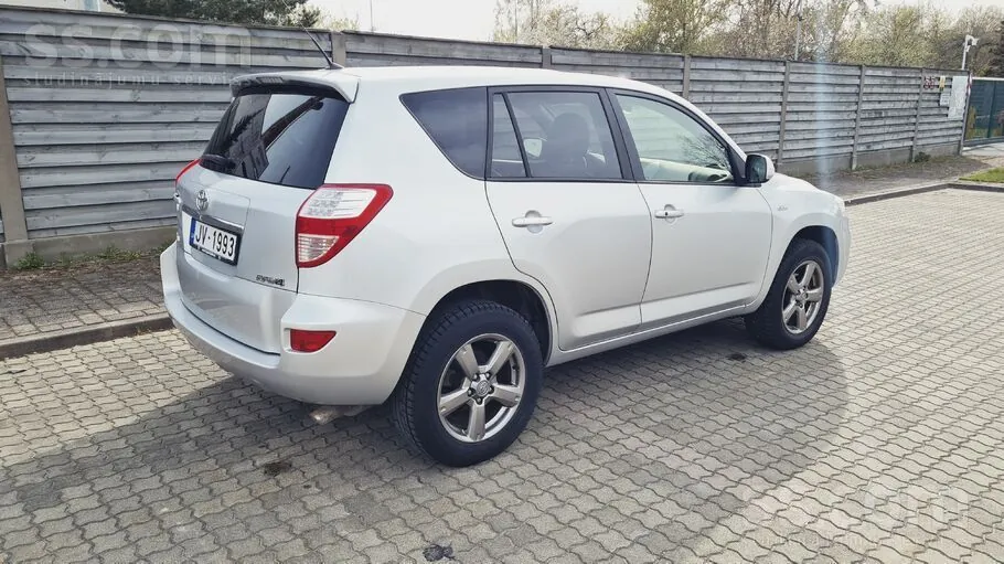 Toyota Rav4 2013 photo 2