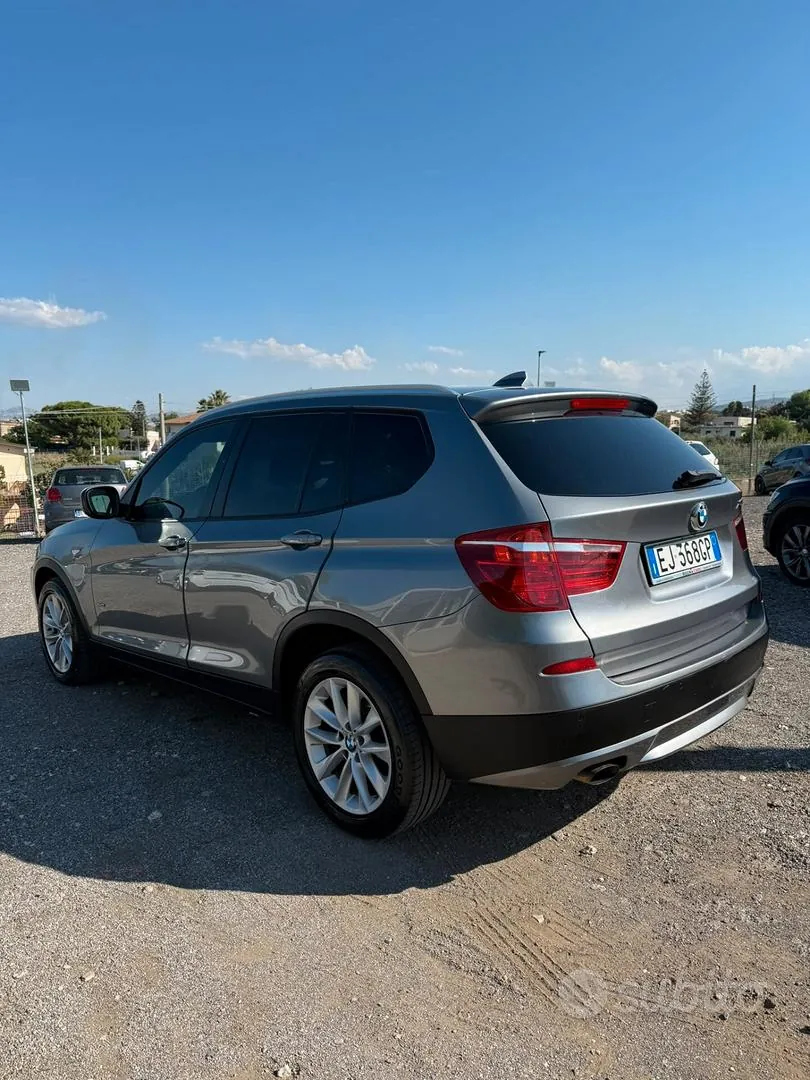 BMW X3 2011 photo 3