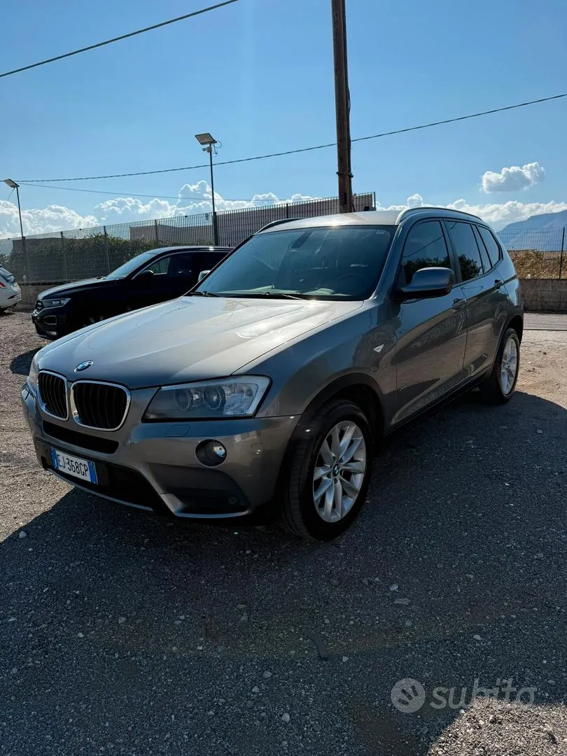 BMW X3 2011 photo 2