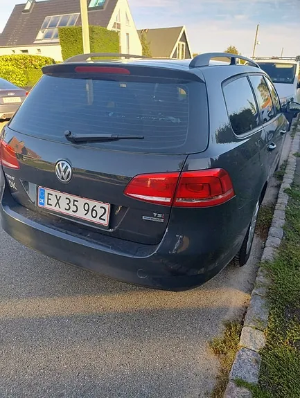 Volkswagen Passat 2011 photo 3