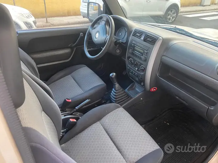 Suzuki Jimny 2007 photo 3